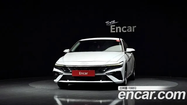 Hyundai Avante CN7 — Фото автомобиля 3