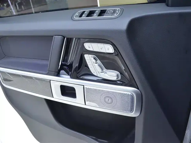 Mercedes-Benz G-Class — Фото автомобиля 6