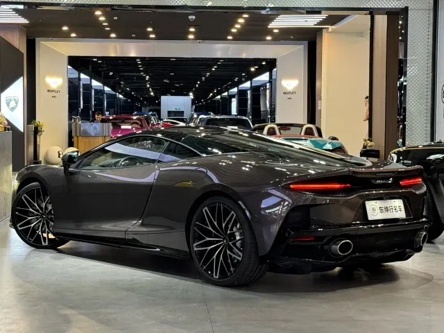McLaren GT — Фото автомобиля 7