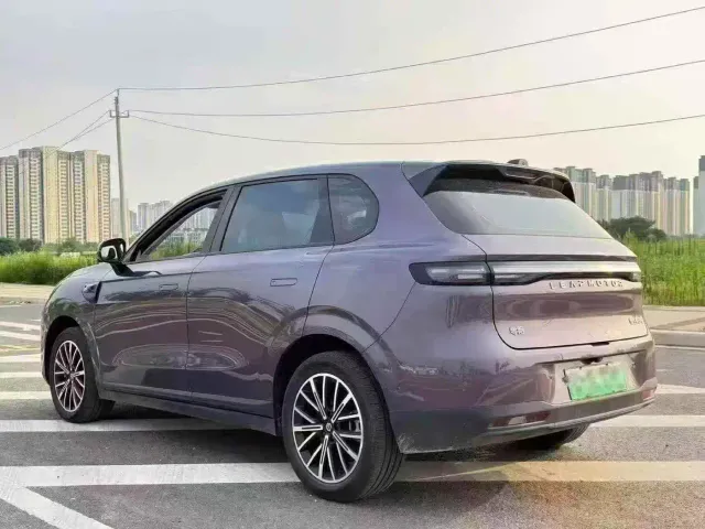 Leapmotor B10 — Фото автомобиля 9