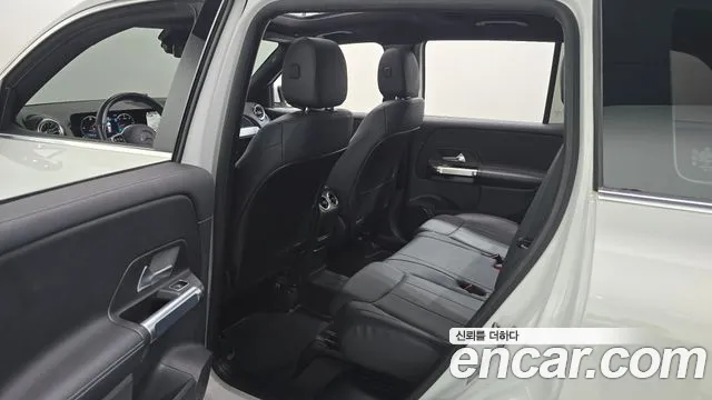 Mercedes-Benz GLB-Class — Фото автомобиля 18