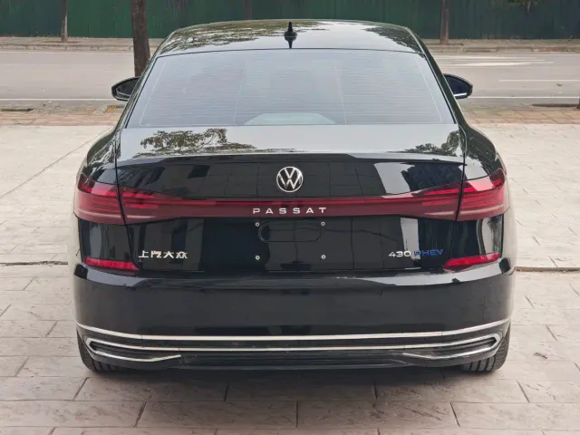 Volkswagen Passat — Фото автомобиля 8
