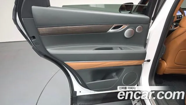 Genesis GV80 — Фото автомобиля 14