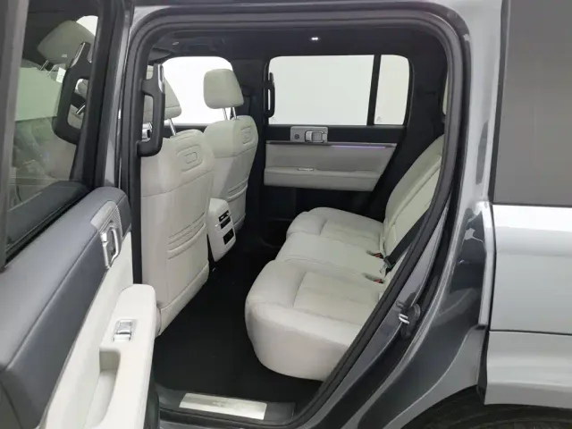 BYD FangChengBao Titanium 7 — Фото автомобиля 15