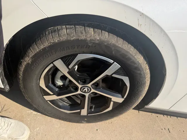 Changan Eado — Фото автомобиля 5