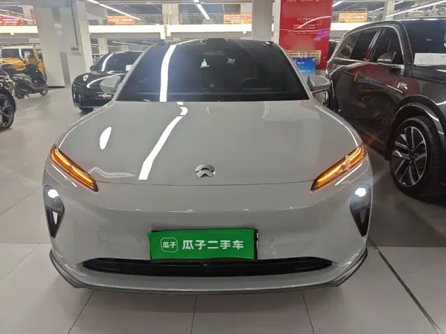 Nio ET5 Touring — Фото автомобиля 2