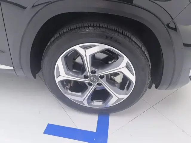 Geely Xingyue L — Фото автомобиля 6