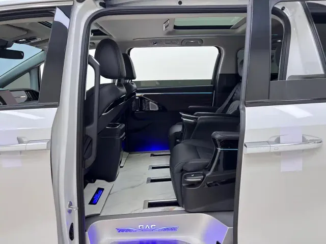GAC Trumpchi M8 — Фото автомобиля 9