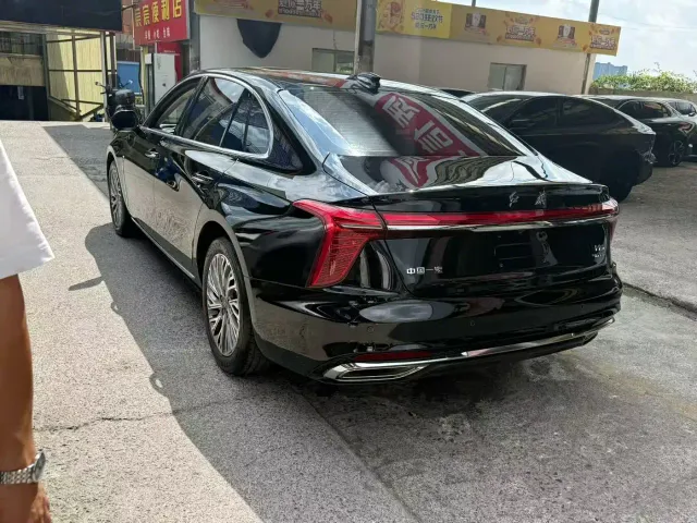 Hongqi H5 — Фото автомобиля 7