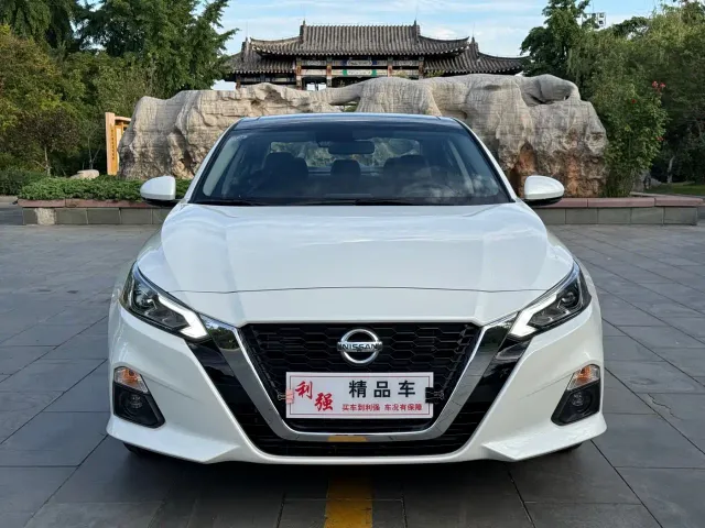 Nissan Teana — Фото автомобиля 2