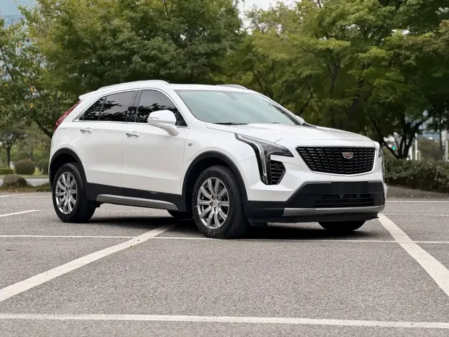 Cadillac Cadillac XT4 2021 28T FWD Premium Edition — Фото автомобиля 3