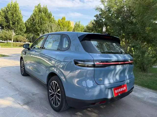 Leapmotor B10 — Фото автомобиля 6