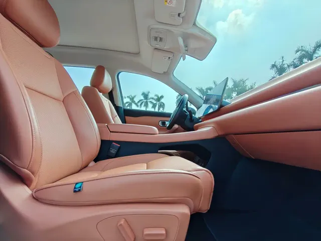 Leapmotor C10 — Фото автомобиля 11