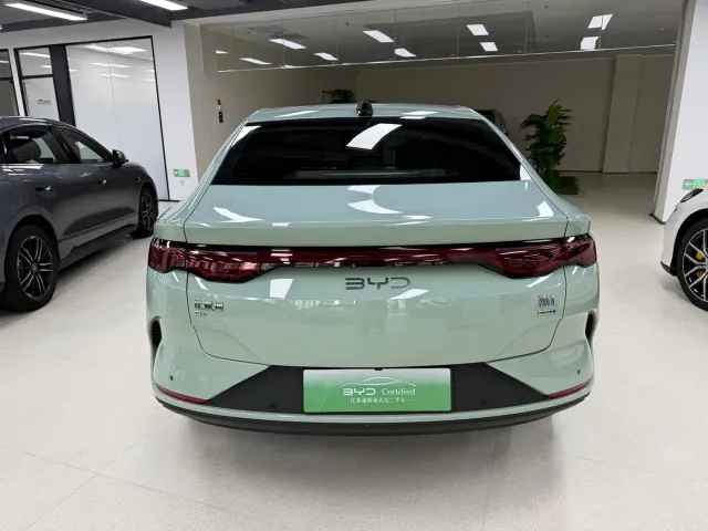 BYD Qin L — Фото автомобиля 5