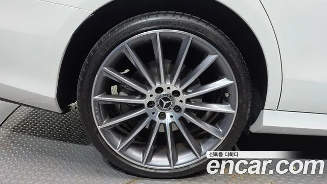 Mercedes-Benz E-Class W213 — Фото автомобиля 5