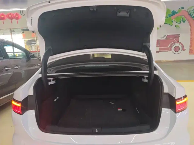 BYD Seal 05 DM-i — Фото автомобиля 18