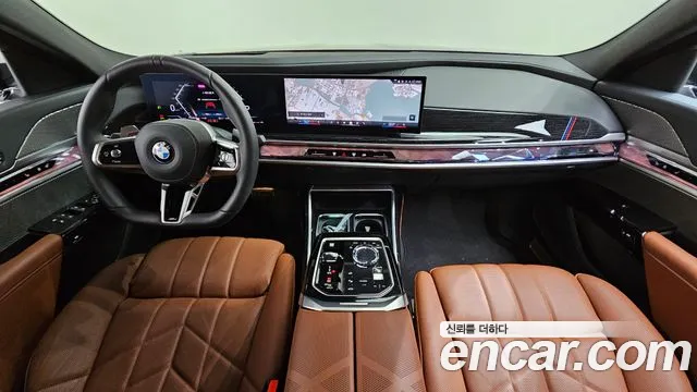 BMW 7-Series 7 серия (G70) 740i xDrive M Sport — Фото автомобиля 7