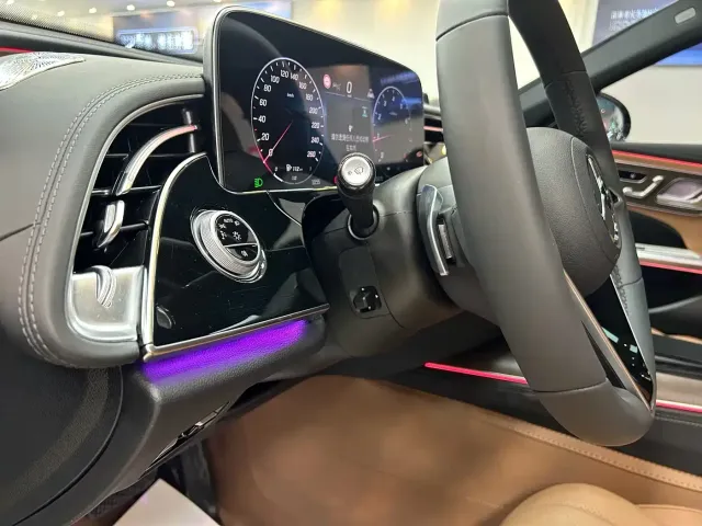 Mercedes-Benz E-Class — Фото автомобиля 13