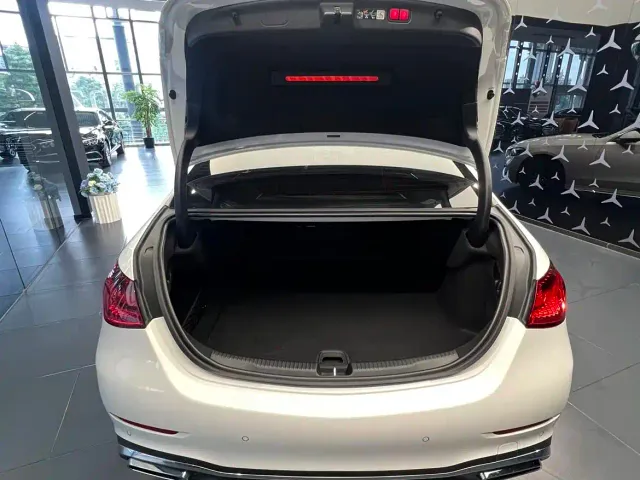 Mercedes-Benz C-Class — Фото автомобиля 14