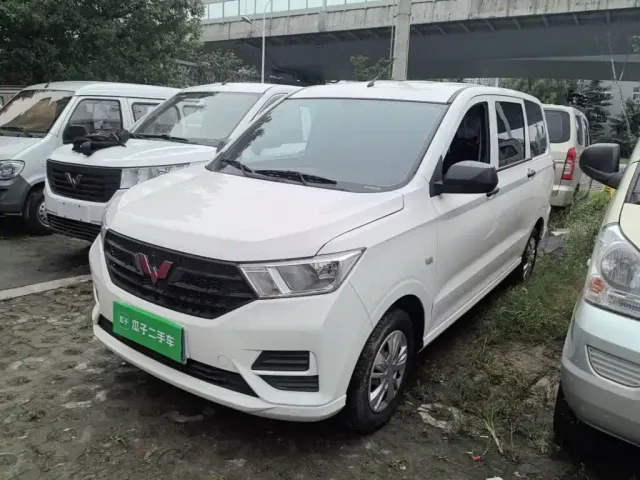 Фотография автомобиля — Wuling Hongguang