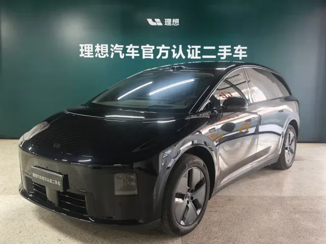 Фотография автомобиля — Li Auto i8