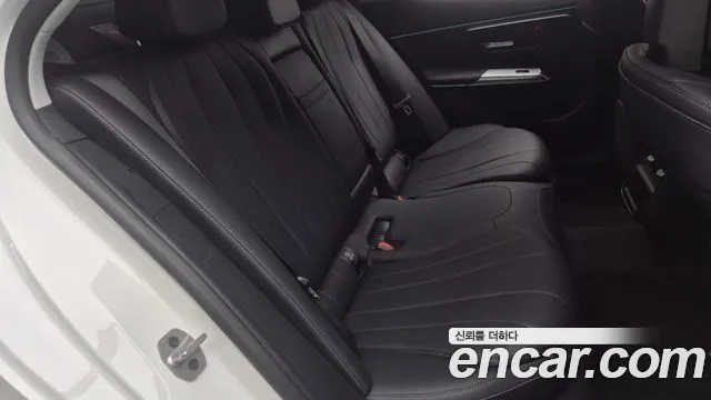 Mercedes-Benz E-Class W214 — Фото автомобиля 14