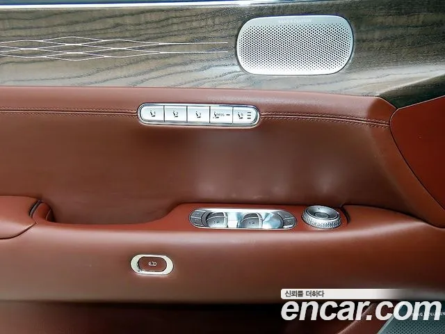 Genesis G90 — Фото автомобиля 12
