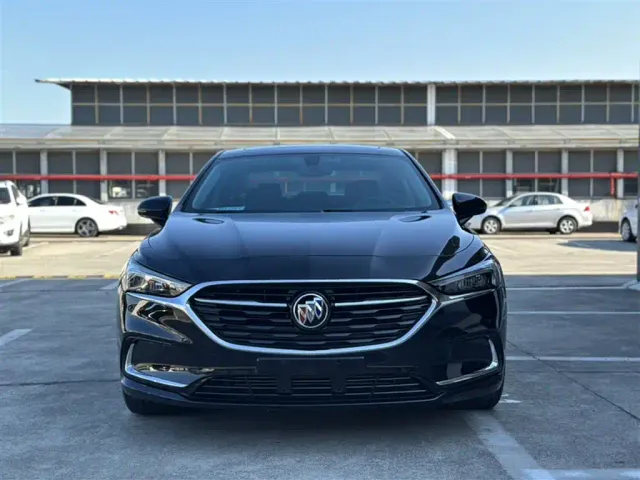 Buick LaCrosse — Фото автомобиля 6