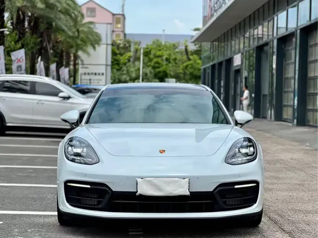 Porsche Panamera — Фото автомобиля 2