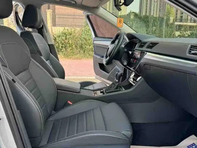 Skoda Superb — Фото автомобиля 5