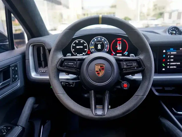 Porsche Cayenne — Фото автомобиля 9