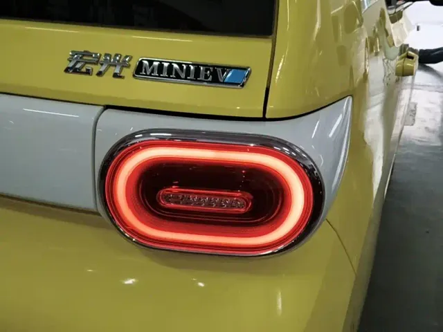 Wuling Hongguang Mini EV — Фото автомобиля 7