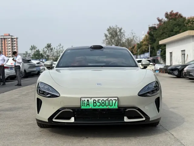 Xiaomi SU7 — Фото автомобиля 2