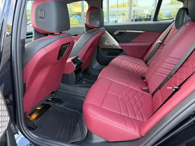 BMW 5 Series — Фото автомобиля 8