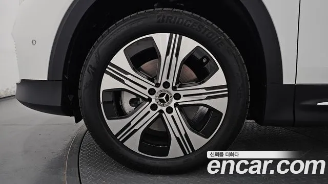 Mercedes-Benz EQB X243 — Фото автомобиля 5