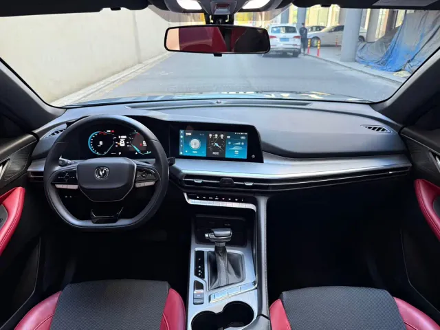 Changan CS35 Plus — Фото автомобиля 8