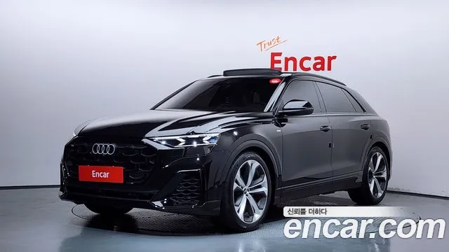 Фотография автомобиля — Audi Q8 4M