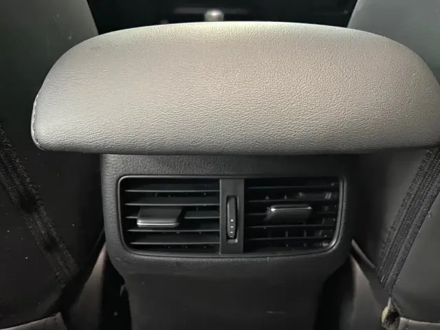 Mazda Axela — Фото автомобиля 23