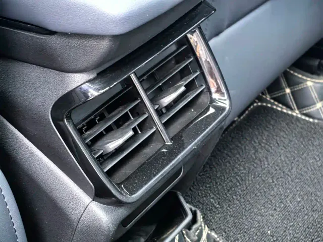 Geely Boyue L — Фото автомобиля 25