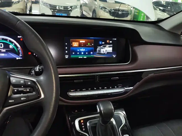 GAC Trumpchi M6 — Фото автомобиля 12
