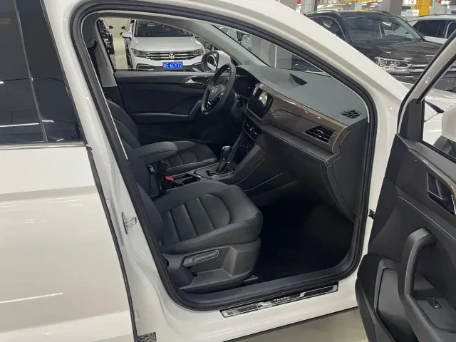 Volkswagen Tharu — Фото автомобиля 9
