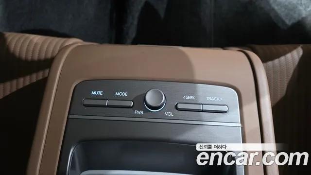 Hyundai Grandeur GN7 — Фото автомобиля 19