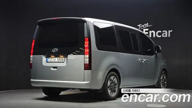 Hyundai Staria Staria Tourer 11 мест — Фото автомобиля 2