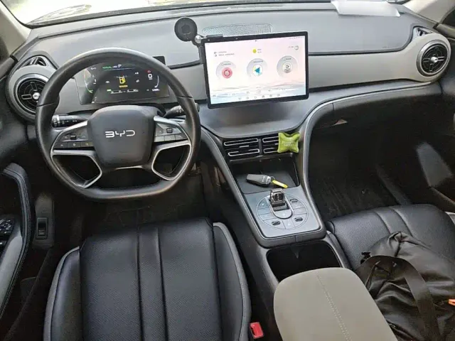 BYD Seal 05 DM-i — Фото автомобиля 9