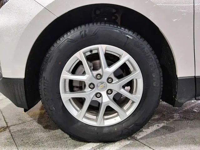 Chevrolet Equinox — Фото автомобиля 15