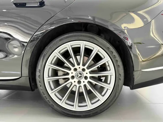 Mercedes-Benz S-Class — Фото автомобиля 10