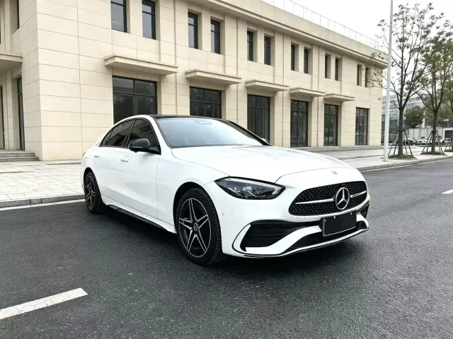 Mercedes-Benz C-Class — Фото автомобиля 3