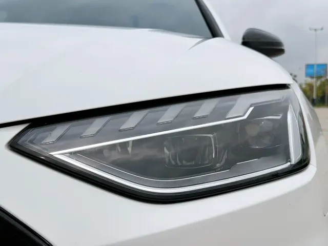Audi A4L — Фото автомобиля 15