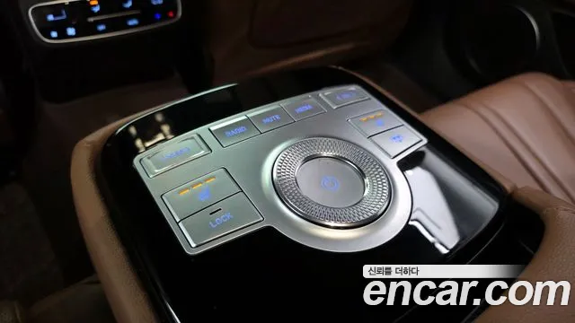 Genesis G80 Бензин 2.5 турбо AWD — Фото автомобиля 17