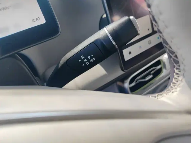 Leapmotor B10 — Фото автомобиля 11